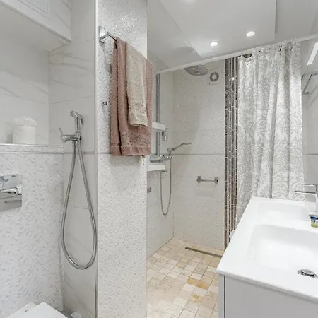 Διαμέρισμα Hermitage Homes Tds *